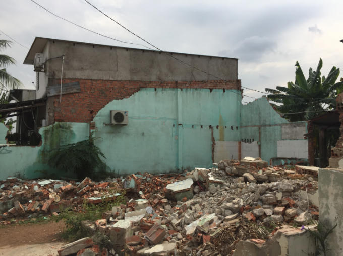 Một số hộ dân đã thương lượng xong mức đền bù nên ra đi.