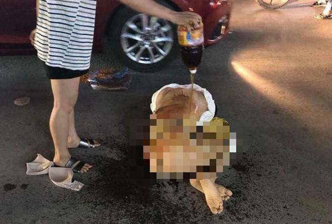 Hiện trường vụ đ&aacute;nh ghen kinh ho&agrave;ng