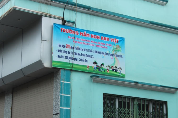 tấm biển quảng cáo của mầm non Anh-Việt.