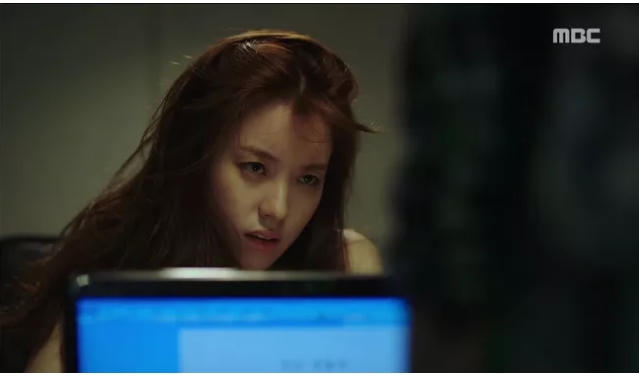 &ldquo;W-Hai thế giới&rdquo; tập 4: Han Hyo Joo tiết lộ sự thật chấn động, Lee Jong Suk bước ra thế giới truyện tranh