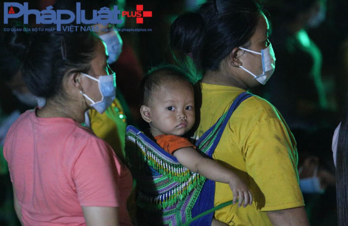 Những trường hợp đón về gồm trẻ em, người già, phụ nữ mang thai hoặc nuôi con nhỏ dưới 36 tháng tuổi, người có bệnh hiểm nghèo…