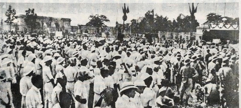 Quảng trường Ba Đình ngày 2/9/1945 - ảnh tư liệu Kiều Mai Sơn