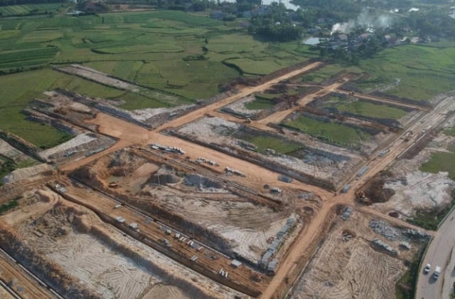 Bị yêu cầu tạm dừng, môi giới BĐS vẫn mời khách hàng nhận đặt cọc tại KĐT mới Thanh Minh