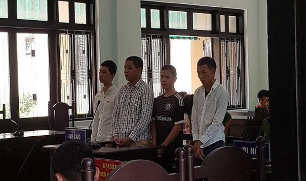 Các bị cáo tại phiên tòa sơ thẩm.