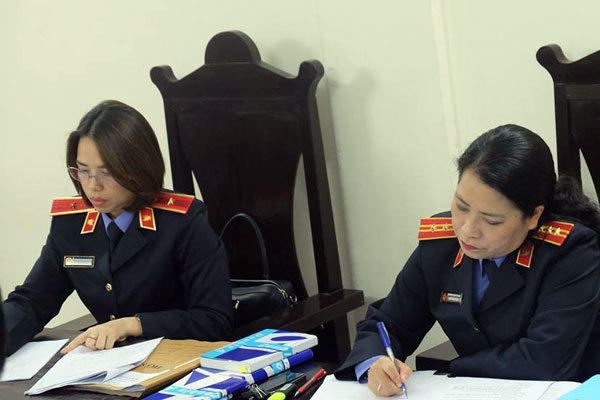Đại diện VKS giữ quyền công tố tại tòa.