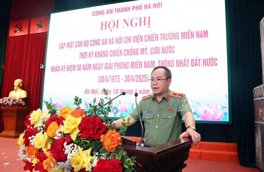 Thiếu tướng Nguyễn Thanh Tùng - Giám đốc CATP Hà Nội phát biểu tại Hội nghị.