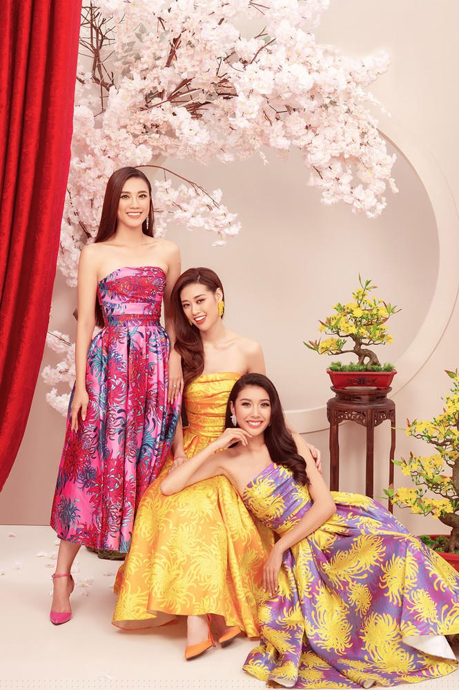 Hoàng Thuỳ, Mâu Thuỷ cùng diện mốt hững hờ cúc áo khoe vòng một nóng bỏng - ảnh 15