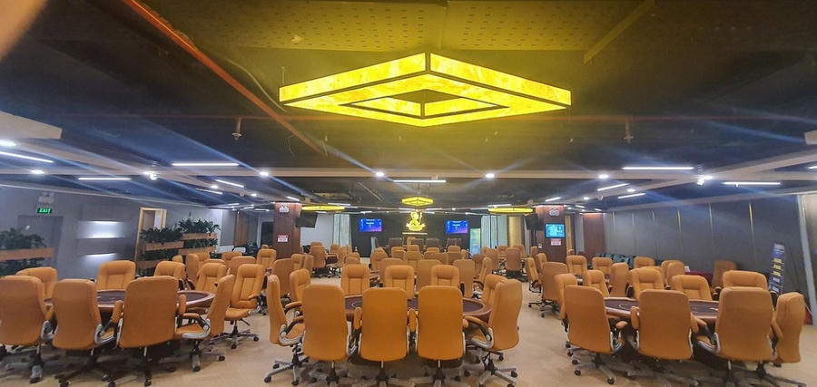 Athena Bridge Poker Club tại Trung tâm thương mại Hàng Da, phường Cửa Đông, Hoàn Kiếm