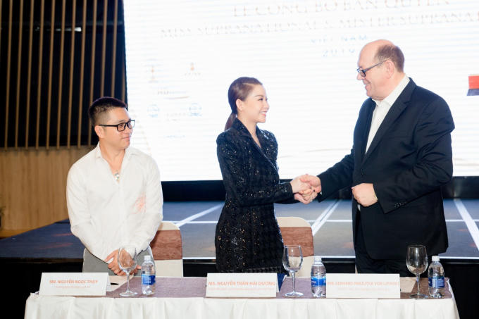 Hoa hậu Hải Dương tiếp tục nắm bản quyền Miss Suprantional.