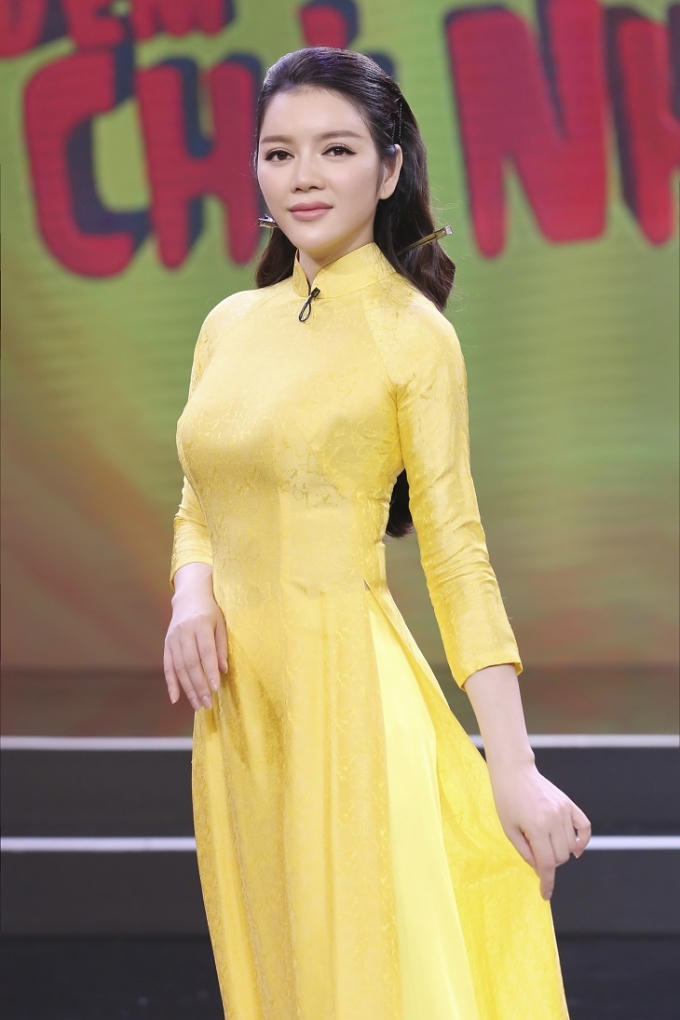 B&iacute; mật đ&ecirc;m chủ nhật tập 1: L&yacute; Nh&atilde; Kỳ bị đ&aacute;nh ghen v&igrave; l&agrave;m &ldquo;bồ nh&iacute;&rdquo;