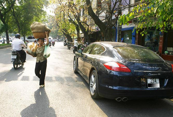 Người giàu được tôn trọng, tôn vinh, là biểu tượng vươn tới của cả cộng đồng. Ảnh minh họa: tienphong