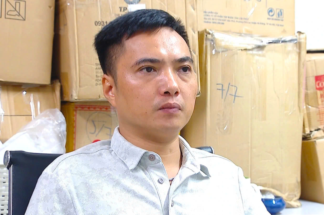 Đối tượng Đỗ Mạnh Cường kinh doanh trên Shopee, Tiki và Lazada và trốn thuế khoảng 2,5 tỷ đồng. Ảnh: Công an Hà Nội.
