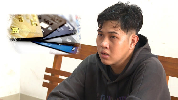 Đối tượng Quốc và tang vật tại cơ quan Công an.