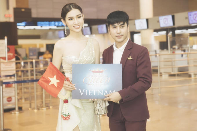 Mới bắt đầu cuộc thi Nhật Hà đã nổi bật bởi vẻ đẹp ngọt ngào và khả năng nói tiếng anh cực tốt