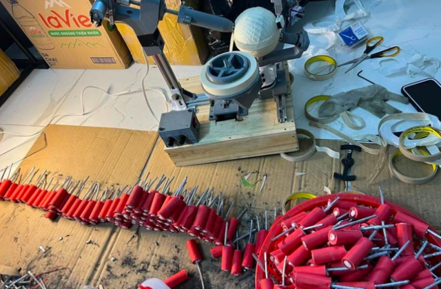 Công an Hà Nội cảnh báo sau vụ việc ba học sinh cấp 2 bị thương khi học cách làm pháo trên Tiktok