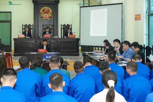 Quang cảnh phiên tòa.