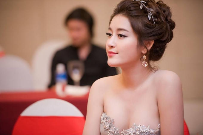 Và Huyền My ngày càng thể hiện sự trưởng thành về mặt hình ảnh trong mắt công chúng.