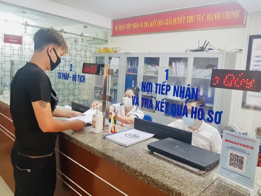 \"Từ