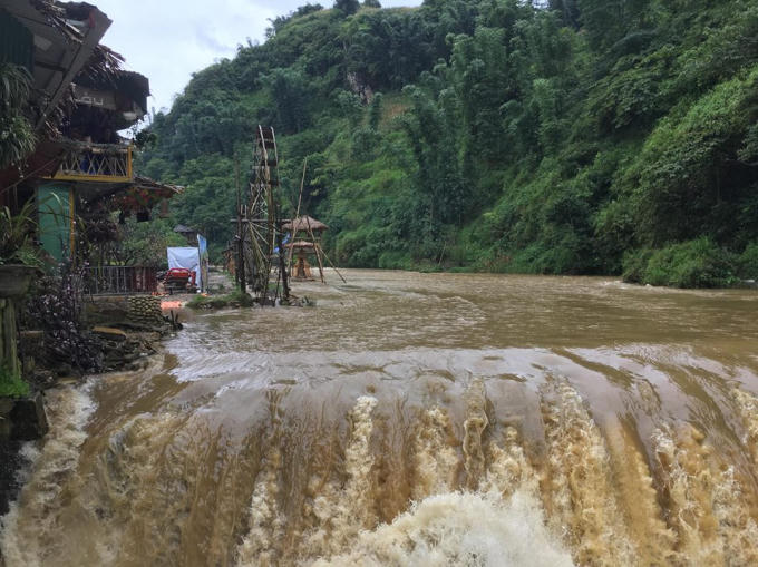 Chiêm ngưỡng thiên nhiên bản Cát Cát nơi lưu giữ nhiều nét văn hóa truyền thống của người Mông