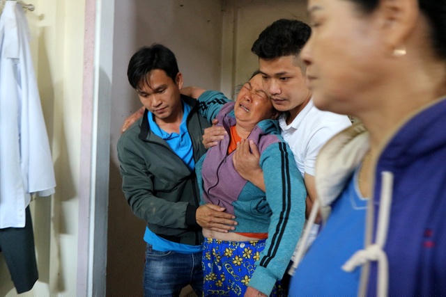 Nước mắt người ở lại.