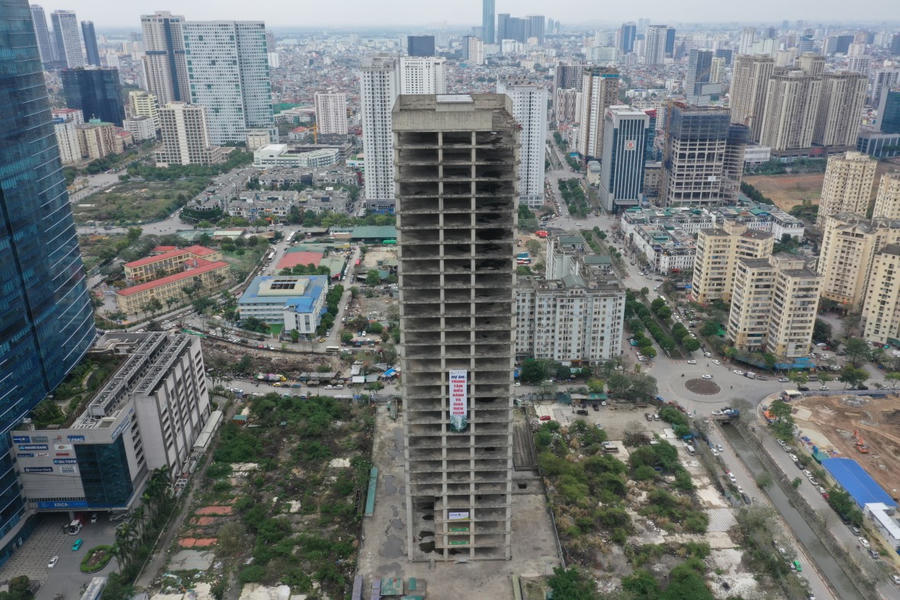 Dự án được đầu tư từ năm 2010, với tổng vốn đầu tư xây dựng sau điều chỉnh hơn 2.743 tỷ đồng, khởi công vào tháng 5/2011. Đến tháng 8/2015, công trình đã hoàn thành phần thô. Từ năm 2015 đến nay, dự án rơi vào cảnh “đắp chiếu”, bỏ hoang.