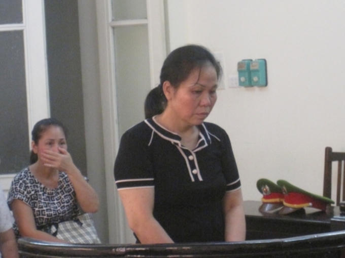 Bị cáo trước vành móng ngựa.