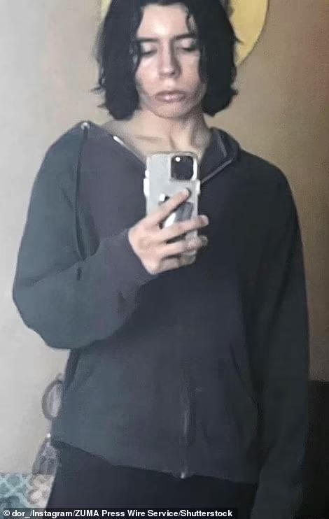 Học sinh sống sót kể lại câu nói lạnh người của thủ phạm xả súng Mỹ: ‘Đến lúc chết rồi’ ảnh 1