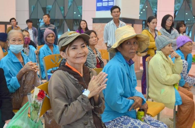 Đ&agrave; Nẵng: Gi&aacute;ng sinh ấm &aacute;p của những bệnh nh&acirc;n ung thư