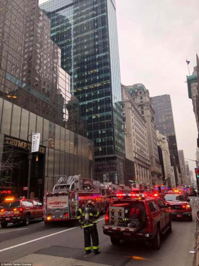 Ch&aacute;y t&ograve;a th&aacute;p Trump, &iacute;t nhất 1 người thiệt mạng