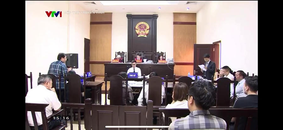 Toàn cảnh phiên tòa