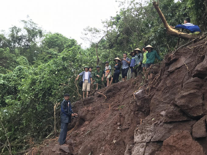 Thông tin ban đầu, máy bay rơi tại làng Dừa, xã Nghĩa Yên, huyện Nghĩa Đàn, tỉnh Nghệ An.