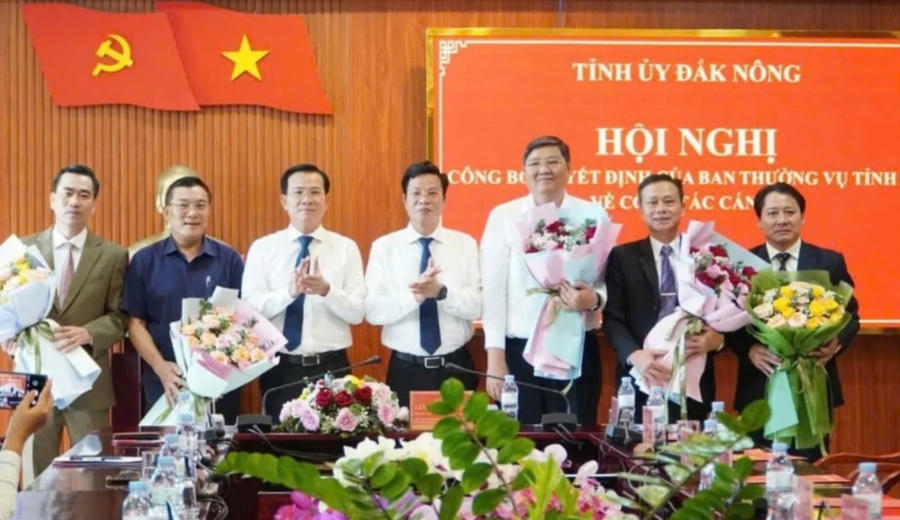 Hội nghị công bố quyết định của Ban Thường vụ Tỉnh ủy Đắk Nông về công tác cán bộ. Ảnh: Hoàng Hoài