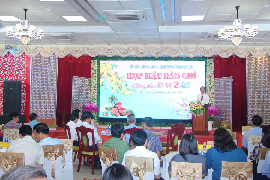 Quang cảnh buổi họp mặt báo chí mừng Xuân Ất Tỵ.