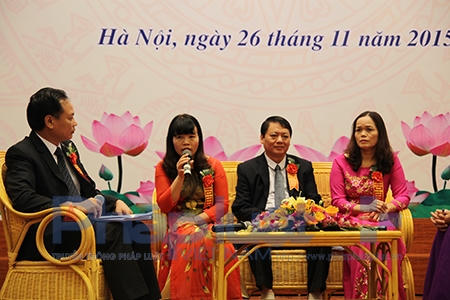 đây cũng là dịp để các nhà giáo cả nước gặp gỡ, giao lưu, trao đổi, chia sẻ kinh nghiệm từ thực tiễn trong công tác giáo dục học sinh khuyết tật. Ảnh: Loan Bảo.