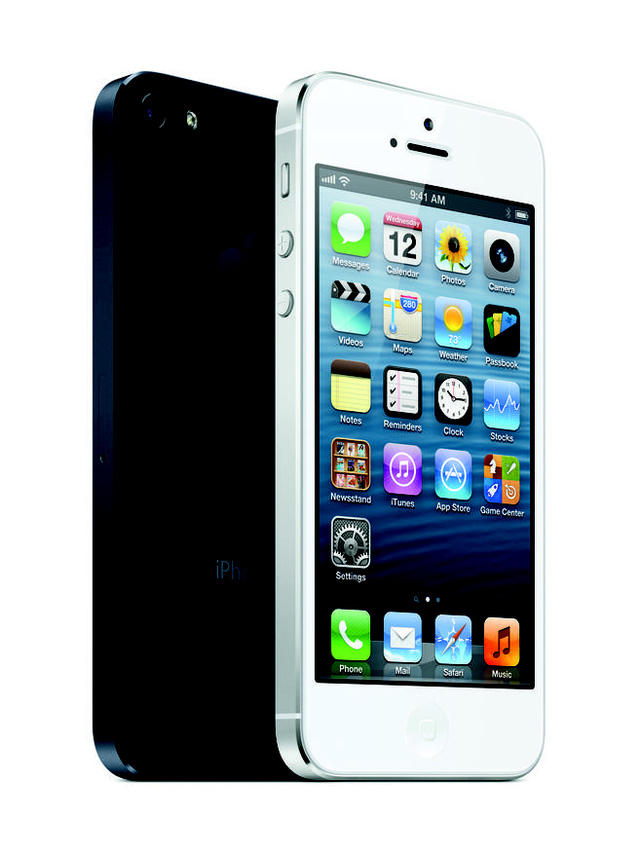 Tháng 9/2012, Apple cho ra mắt iPhone 5 như một sản phẩm "đầu tay" của CEO Tim Cook với mặt kính phía sau được thay thế bằng kim loại, tăng kích thước từ 3,5-inch lên 4-inch và sự xuất hiện của cổng sạc Lightning. Đây cũng là chiếc iPhone đầu tiên hỗ trợ công nghệ LTE.