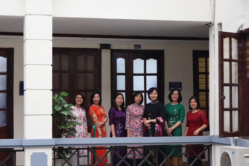 Chị em Cục Bổ trợ tư pháp.