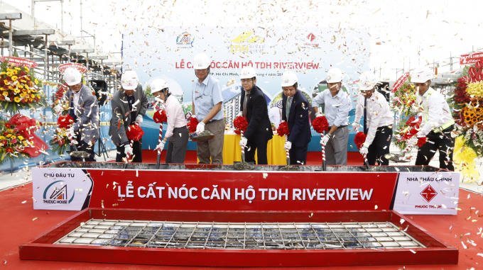 Lễ cất nóc Lễ cất nóc dự án căn hộ TDH RiverView tổ chức ngày 10/4.