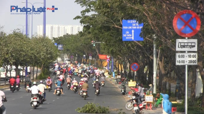 Biển cấm được lắp đặt ở đường Mai Chí Thọ.