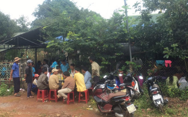 Dân làng rất lo lắng khi 3 trường hợp tử vong này xảy ra vào thứ sáu trong 3 tuần liên tiếp.