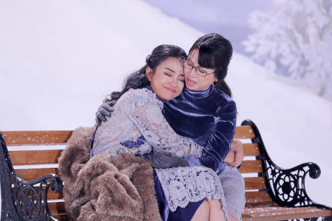 Hoàng Thùy chiến thắng, Minh Tú ôm đầu la lên