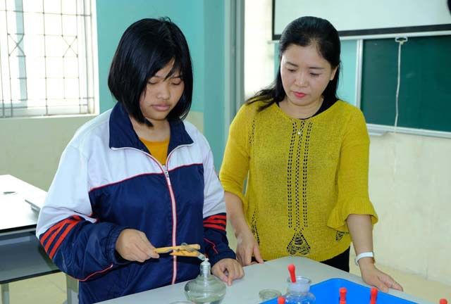 Thất bại ở năm lớp 11 cho Nguyễn Xuân Quỳnh nhiều kinh nghiệm trong việc xây dựng phương pháp học lý thuyết và thực hành để có một kết quả mỹ mãn ở lần tái xuất ở Kỳ thi HSG quốc gia năm nay bằng giải Nhất đầu tiên môn Sinh học của Trường THPT chuyên ĐH Vinh.