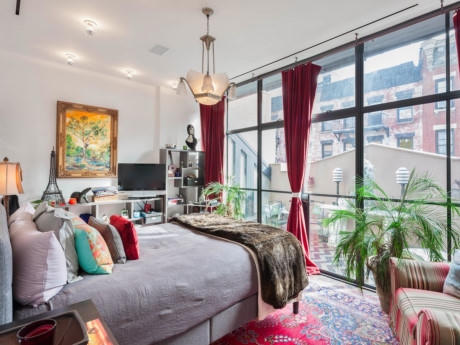 Căn hộ có 5 phòng ngủ, 2 phòng khách, và một garage xe riêng biệt. Ảnh: Bussiness Insider.