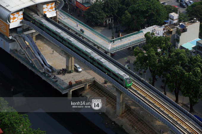 Hệ thống đường ray và thiết bị đã hoàn chỉnh và đồng bộ khá nhiều.