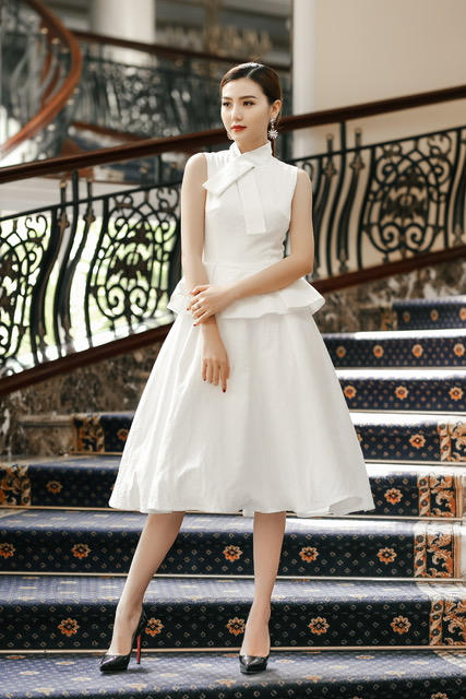 Hoa hậu Ngọc Duyên tinh khôi chấm thi Miss Tourism ở Vũng Tàu