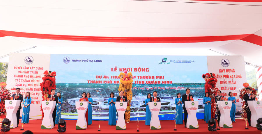2166279_cac_dai_bieu_cat_bang_khoi_dong_du_an_trung_tam_thuong_mai_thanh_pho_ha_long_tai_phuong_bai_12312201