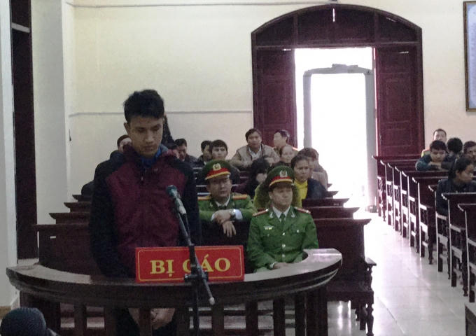 Chỉ vì ghen tương mù quáng, Tuấn đã chém gục bạn bằng 2 nhát dao