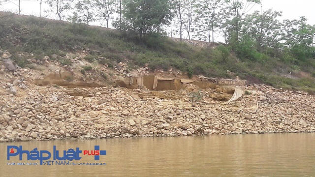 Đơn vị được cấp phép nạo vét là Công ty TNHH xây dựng và phát triển hạ tầng Vân Hội. (ảnh ĐT)