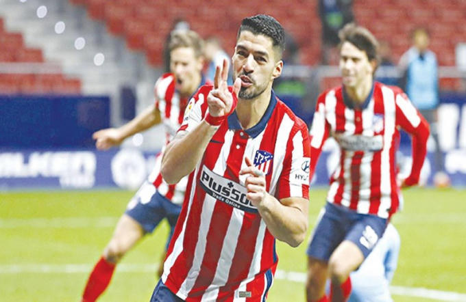 Suarez liên tục tỏa sáng trong màu áo mới.