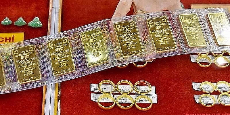 Khẩn trương thực hiện ngay các giải pháp để ổn định thị trường vàng.