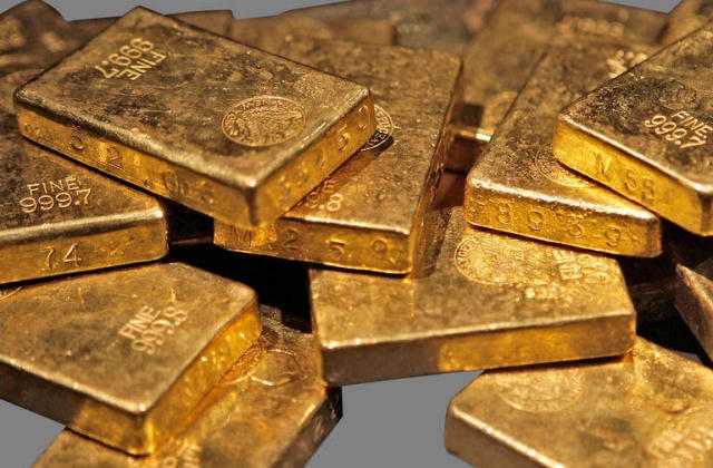 Giá vàng hôm nay 1/2: Giá vàng suy yếu vì đồng USD mạnh lên